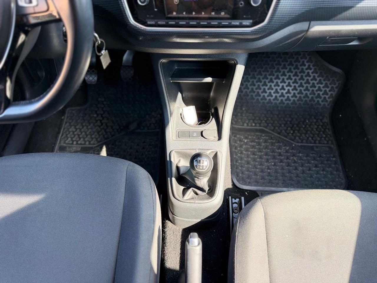 Volkswagen up! High up! 1.0 eco up! #11986