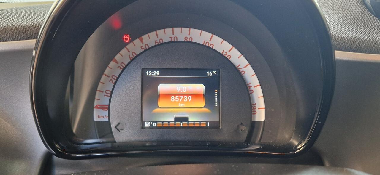 Smart ForTwo 90 0.9 Turbo twinamic Passion cerchi da 17" tagliandi