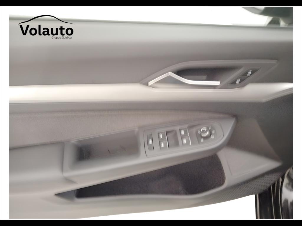 VOLKSWAGEN Golf VIII 2024 - Golf 2.0 tdi Life 115cv