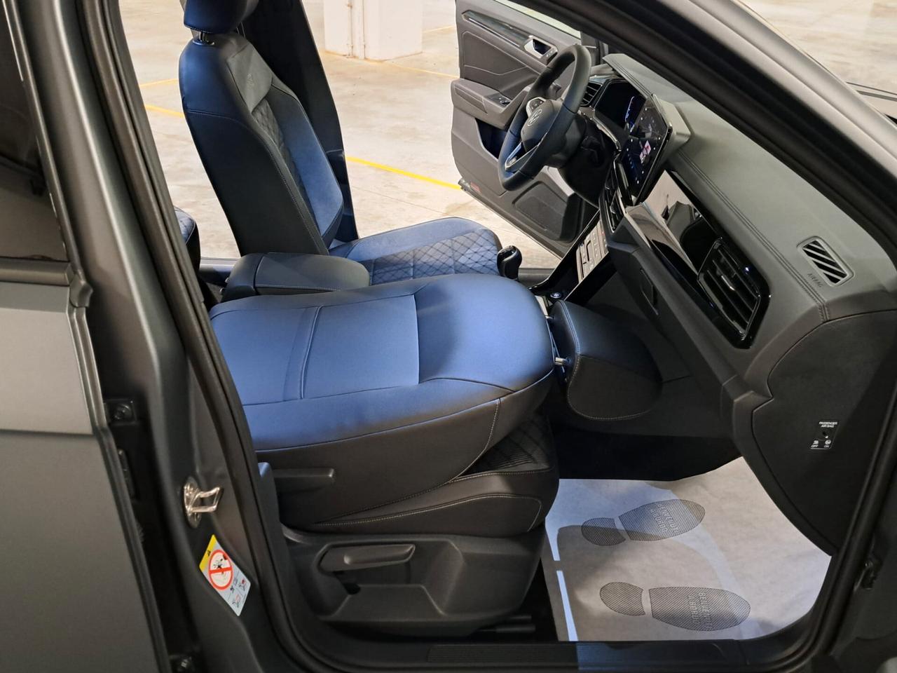 Volkswagen T-Roc 1500 TSI ACT R-Line Plus OPACA