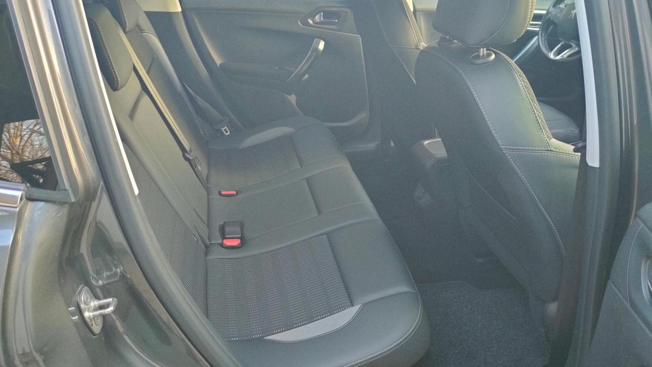 Peugeot 2008 2008 1.2 Turbo Allure 130cv my19