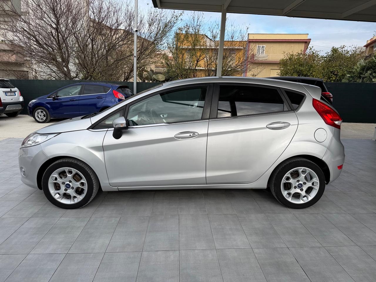 Ford Fiesta 1.4 TDCi 70CV 5 porte Titanium