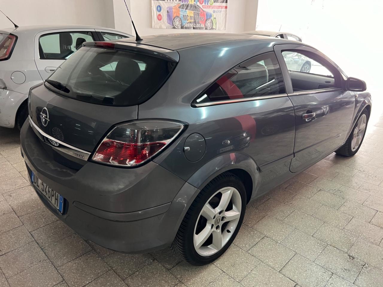 Opel Astra GTC 1.7 CDTI 101CV 3 porte Cosmo