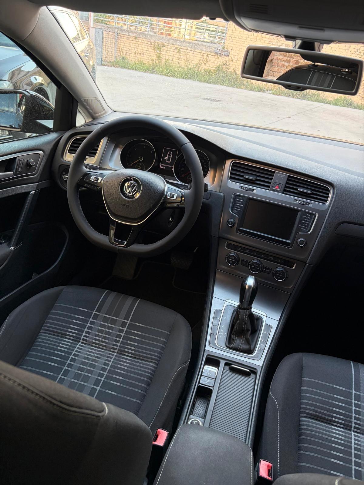 Volkswagen Golf Business 1.6 TDI DSG 5p. Comfortline BlueMotion Tech.
