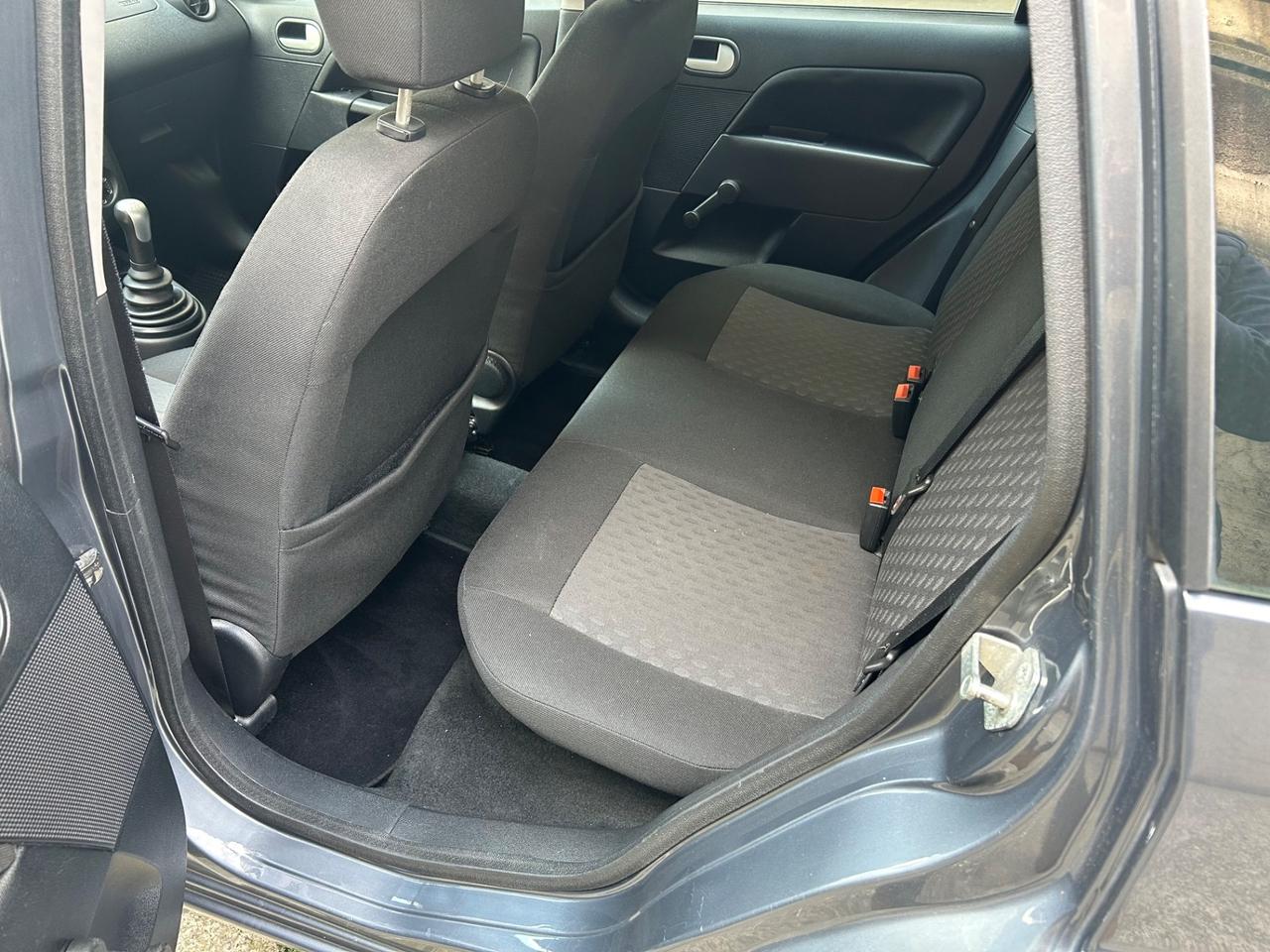 Ford Fiesta 1.2 16V 5p. Ghia
