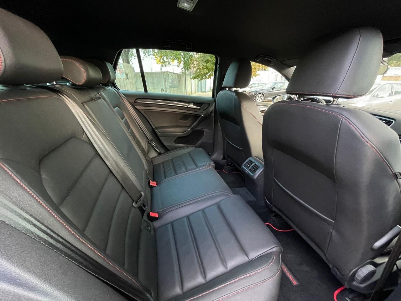 Volkswagen Golf GTI 230 CV Performance 2.0 TSI DSG 5p.