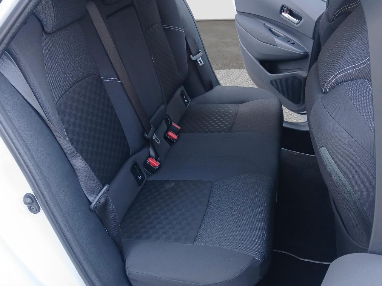 Toyota Corolla Touring Sports 1.8h Active Tech auto