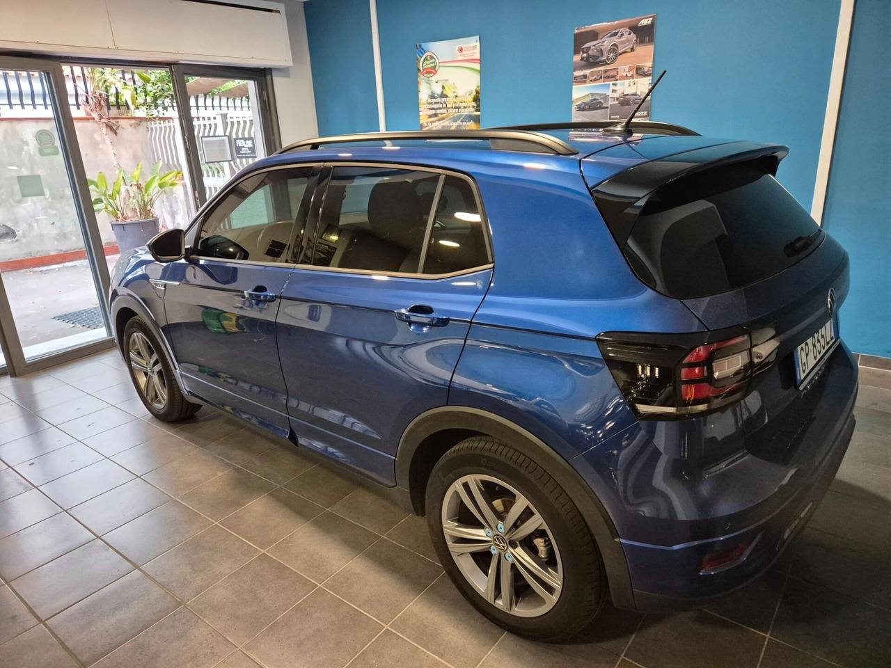 Volkswagen T-Cross 1.0 TSI R LINE