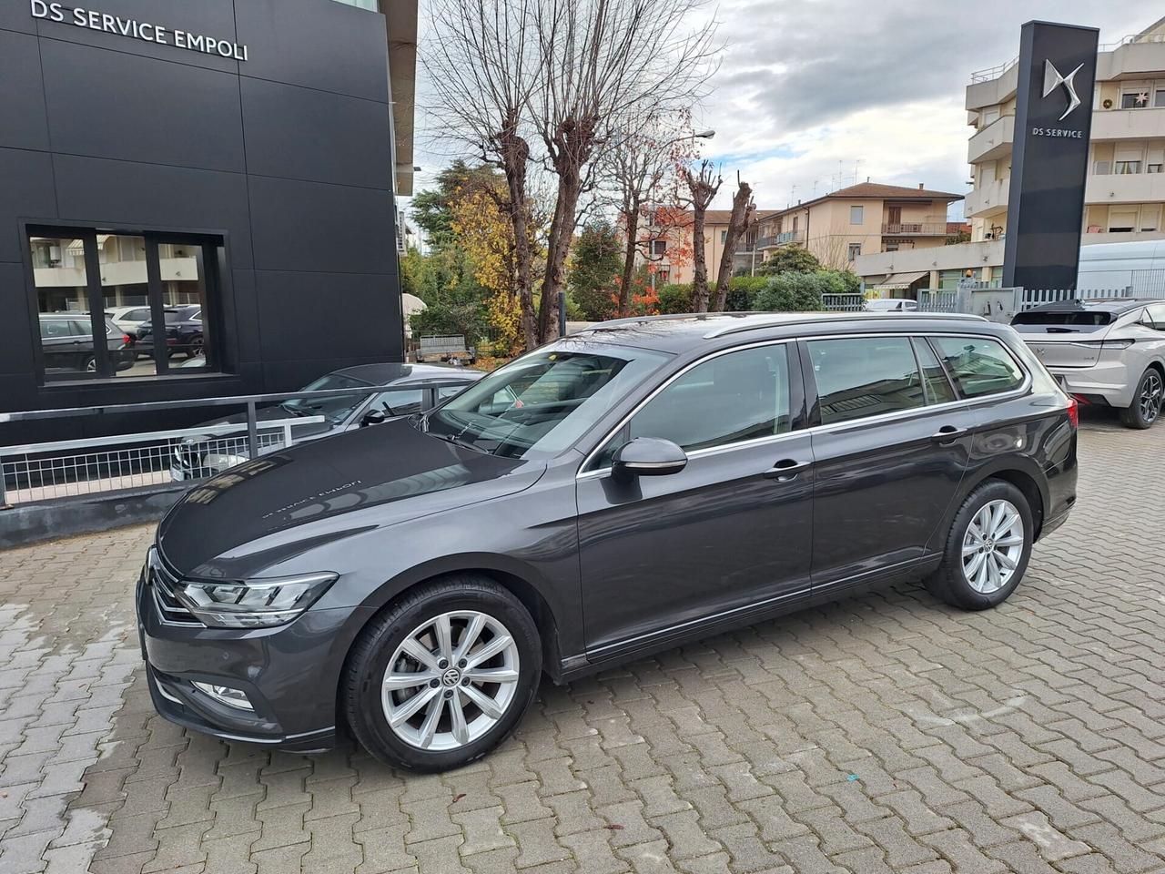 Volkswagen Passat Variant 1.6 TDI SCR DSG Business BMT IVA ESPOSTA