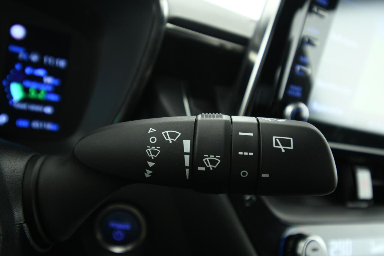 TOYOTA Corolla Touring Sports 1.8h Business cvt CAMERA+ACC+APP CONNECT