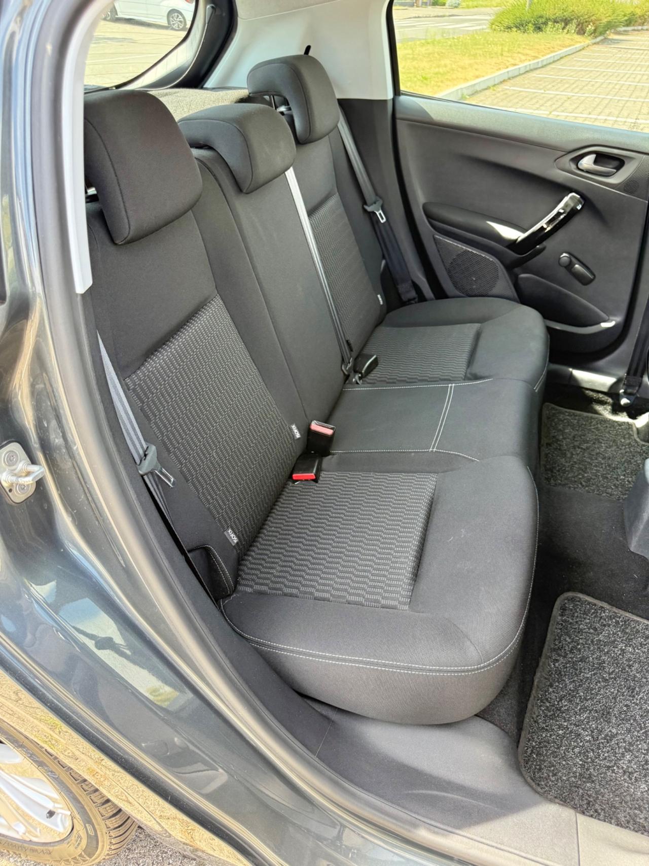 Peugeot 208 PureTech 82 5Porte*Cerchi*Led*Apps Connect