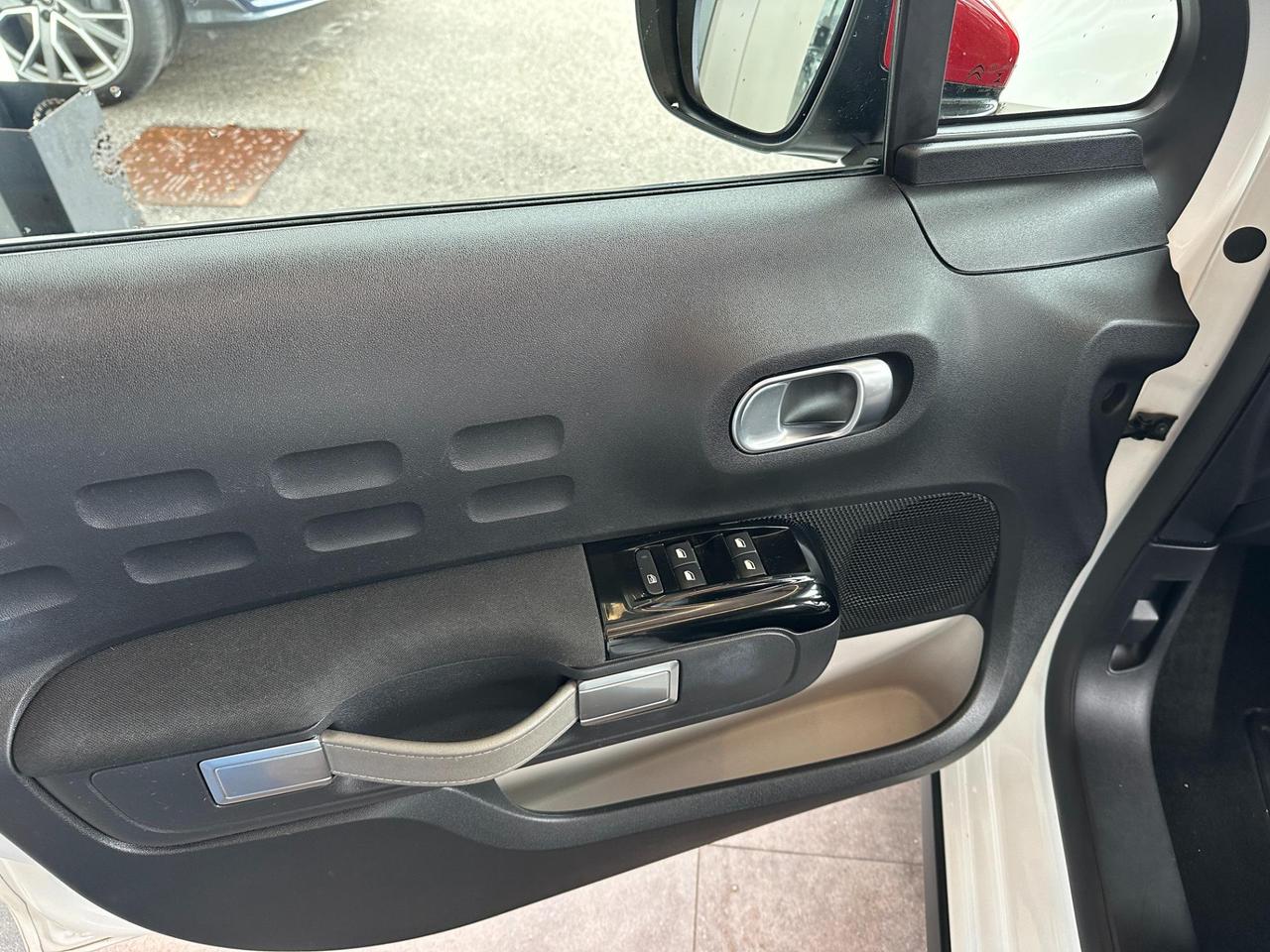 Citroen C3 1.2 puretech Shine s&s 83cv