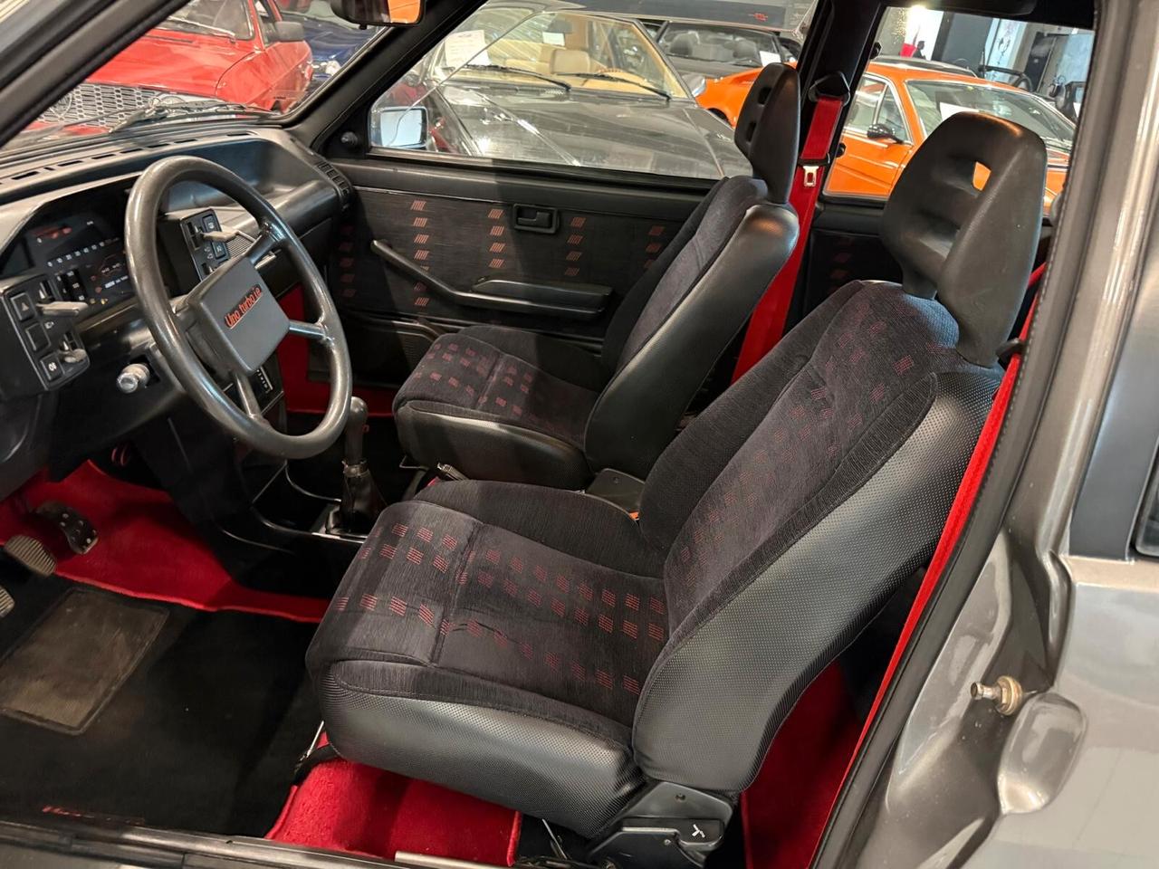 Fiat Uno turbo i.e. 3 porte asi