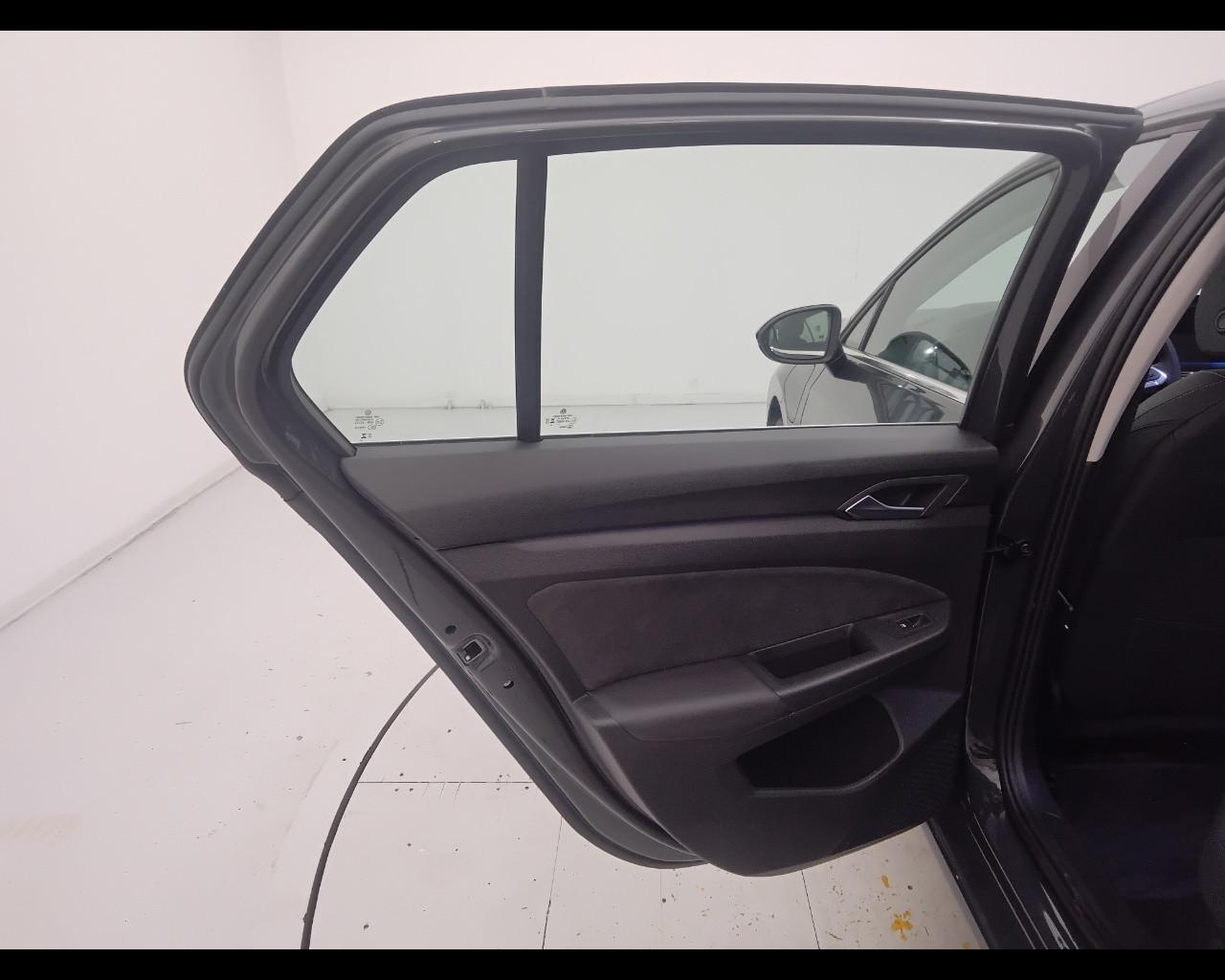 VOLKSWAGEN Golf VIII 2024 - Golf 1.5 tsi ehybrid Style 204cv dsg