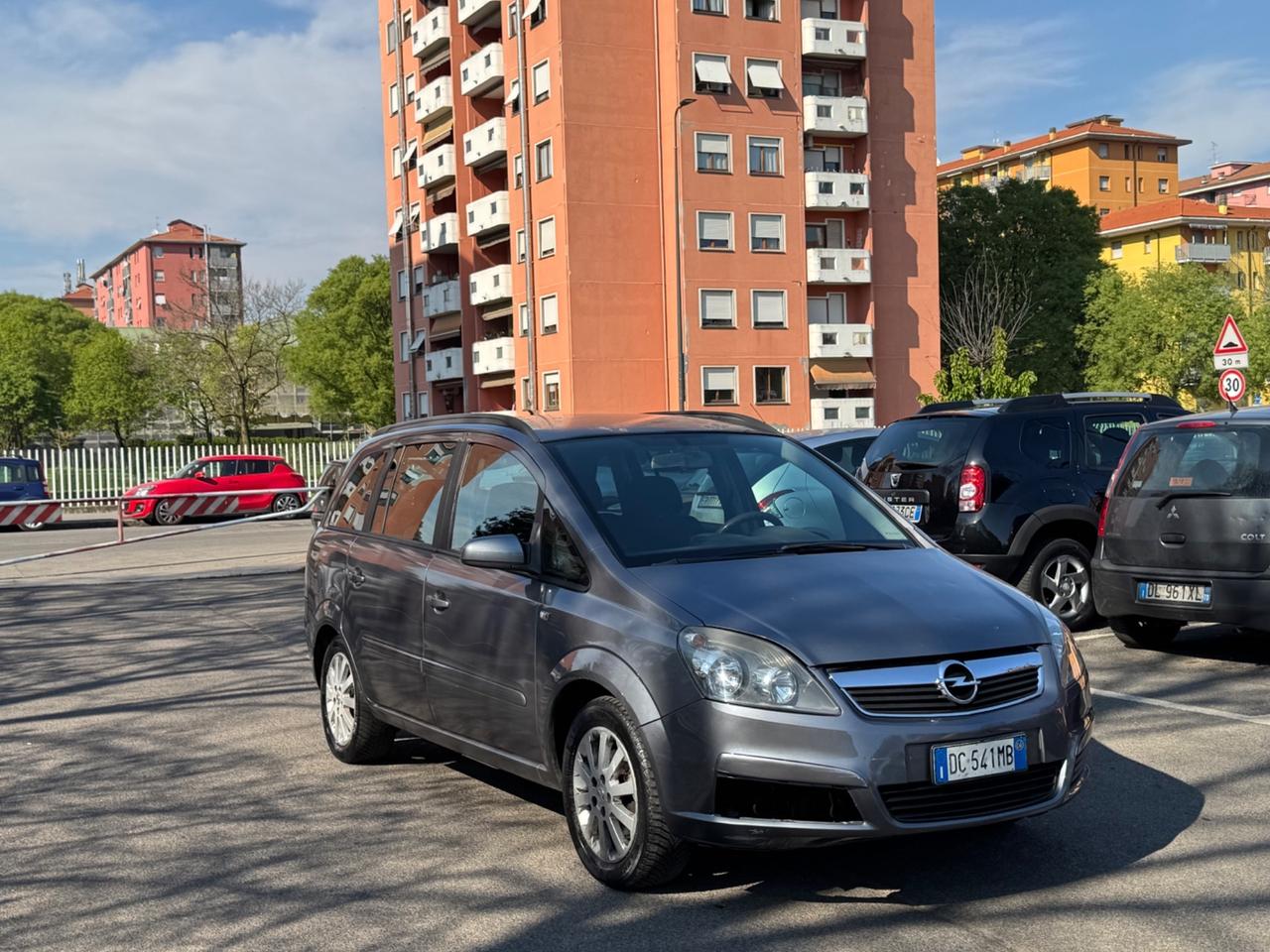 Opel Zafira 1.8 16V VVT Club