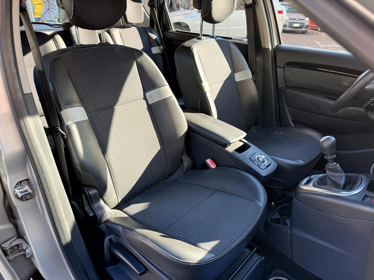 Renault Scenic X-Mod 1.5 dCi 110CV E5