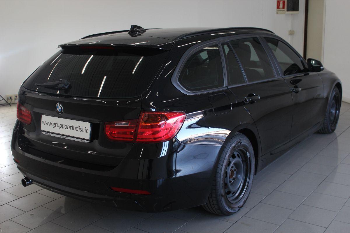 BMW - Serie 3 Touring - 320d Business aut.