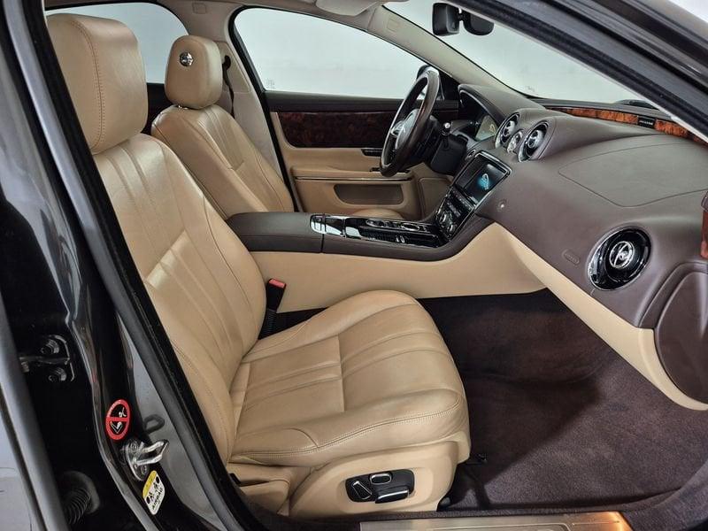 Jaguar XJ 3.0d V6 Portfolio auto my13