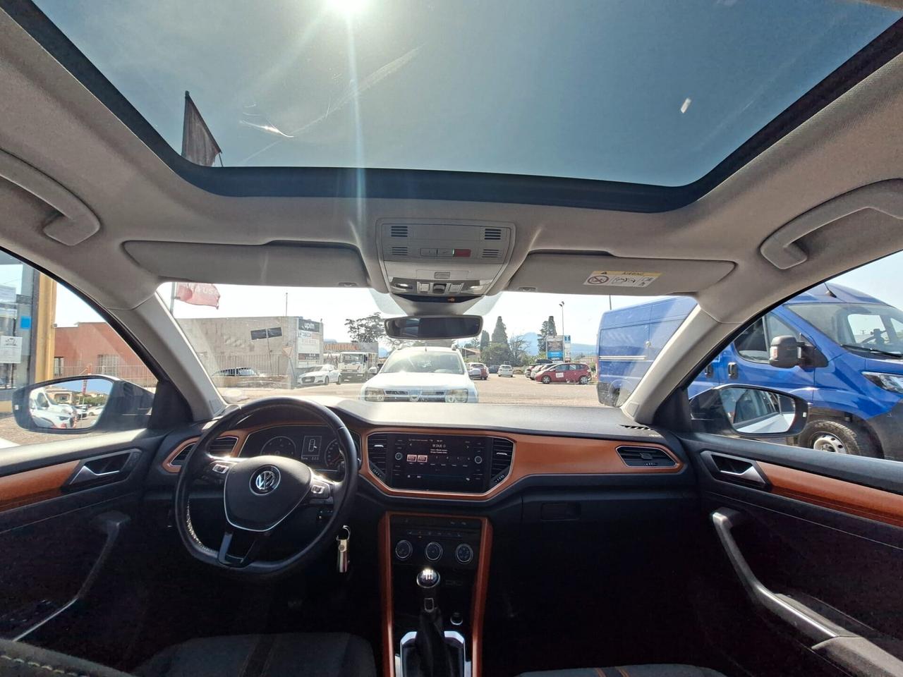 Volkswagen T-Roc 1.6 TDI R-LINE 116 cv