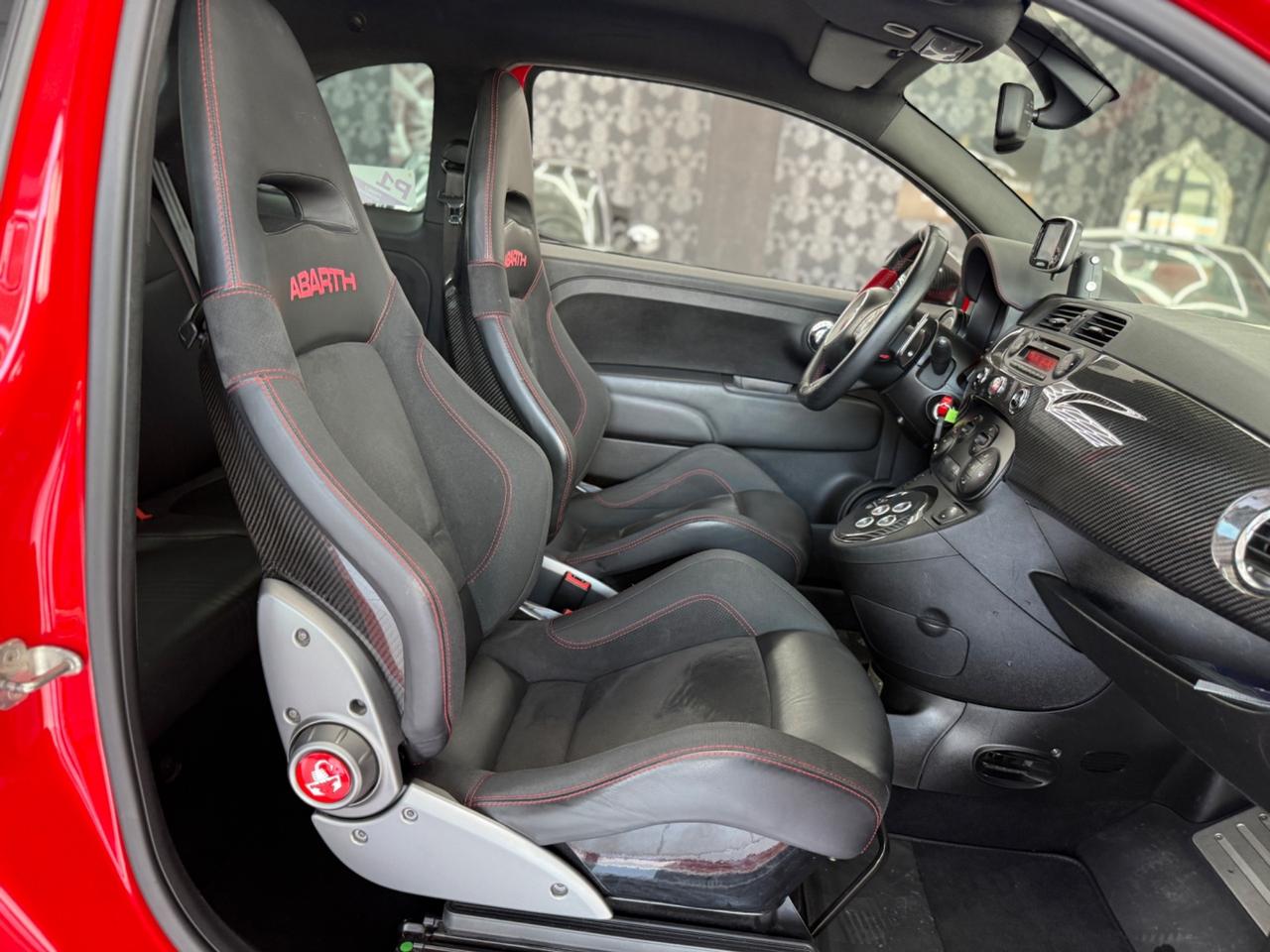 Abarth 695 ABARTH 695 TRIBUTO FERRARI 1.4 TURBO T-JET SERIE NUMERATA