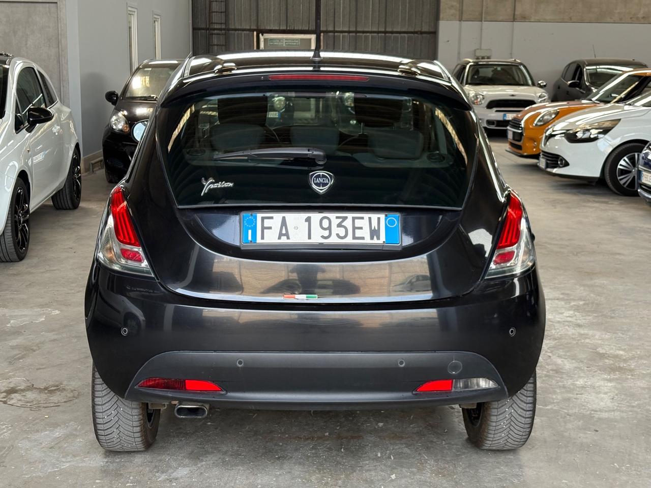 Lancia Ypsilon 0.9 TwinAir 85 CV 5 porte Metano Ecochic Elefantino