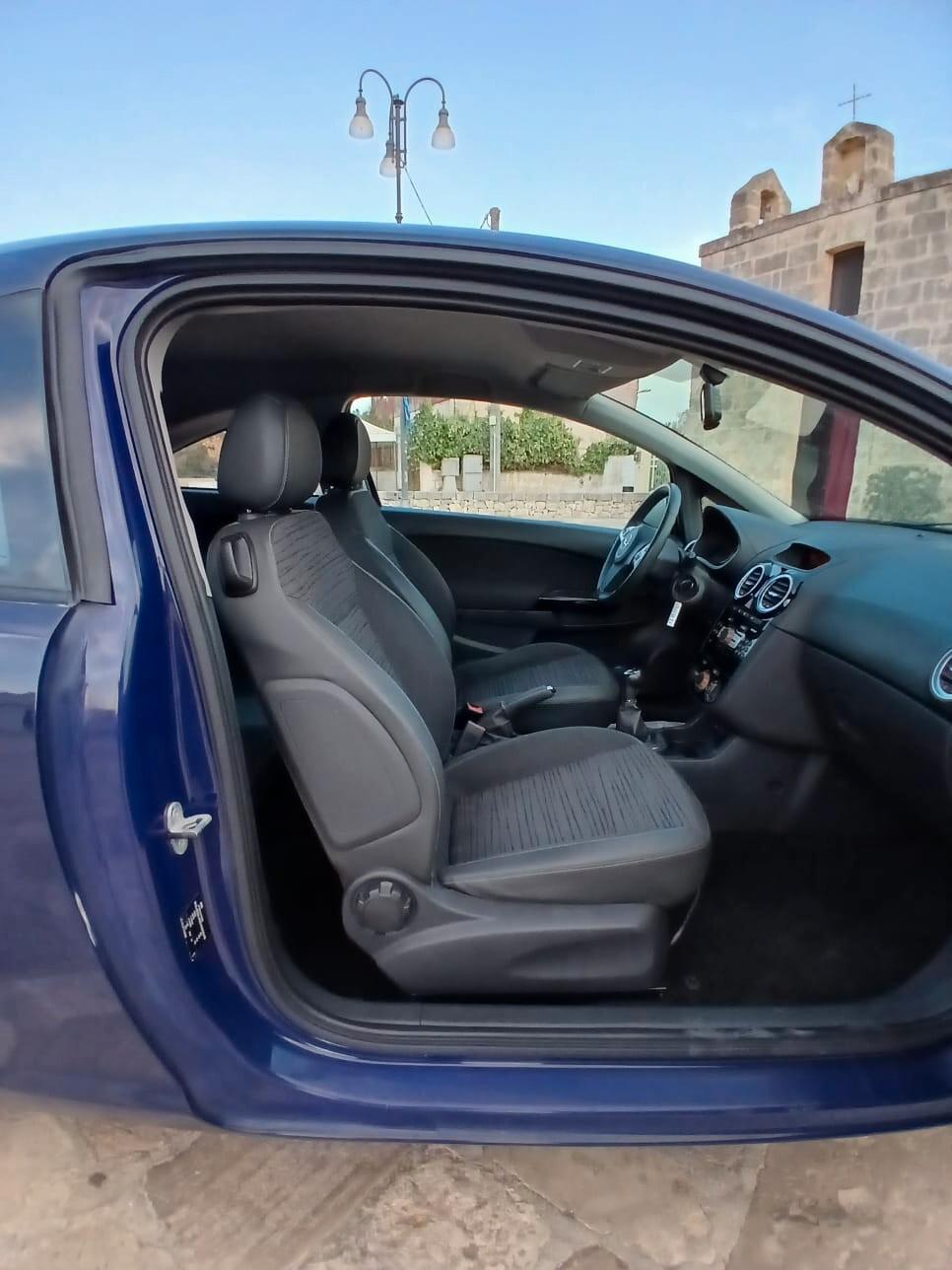 Opel Corsa 1.2 85CV 3 porte GPL-TECH Edition