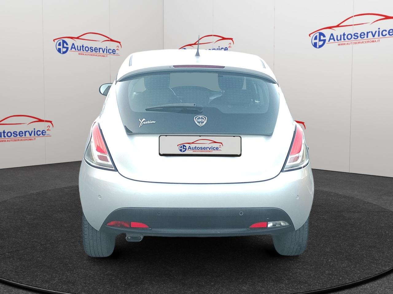 Lancia Ypsilon 5 Porte Ypsilon 1.2 8v Silver c/clima 69cv