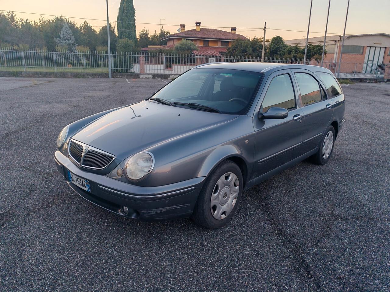 Lancia Lybra 1.9 JTD Station Wagon