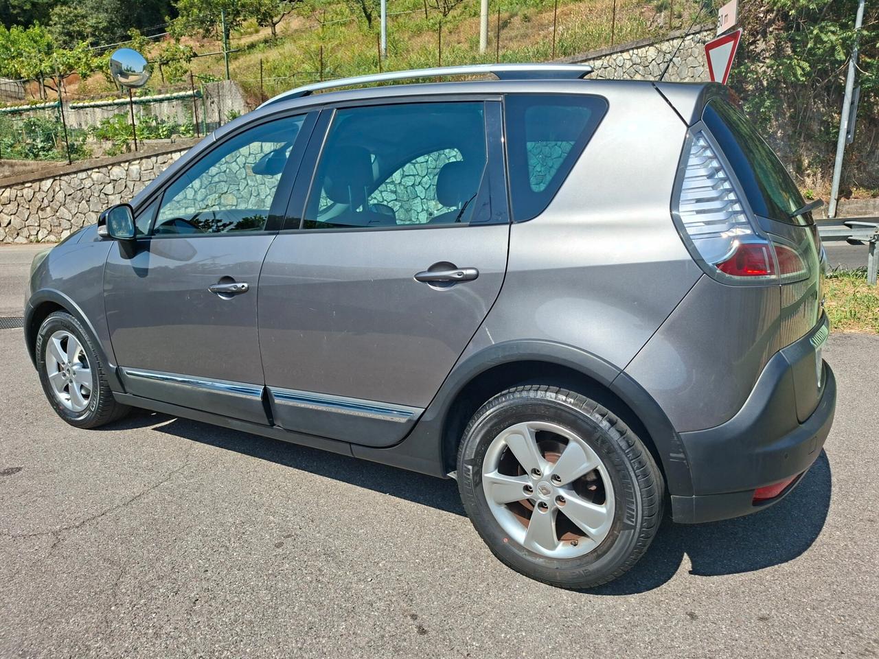 Renault Scenic X-MOD 1.5 DCI / EURO 5 / DA NEOPATENTATI