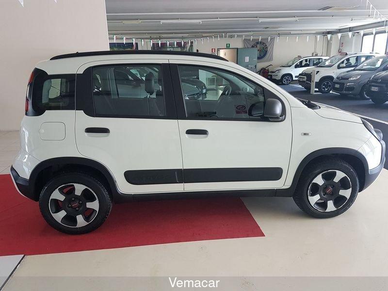 FIAT Panda 1.0 FireFly S&S Hybrid City Cross, ok neopatentati solo 27mila km