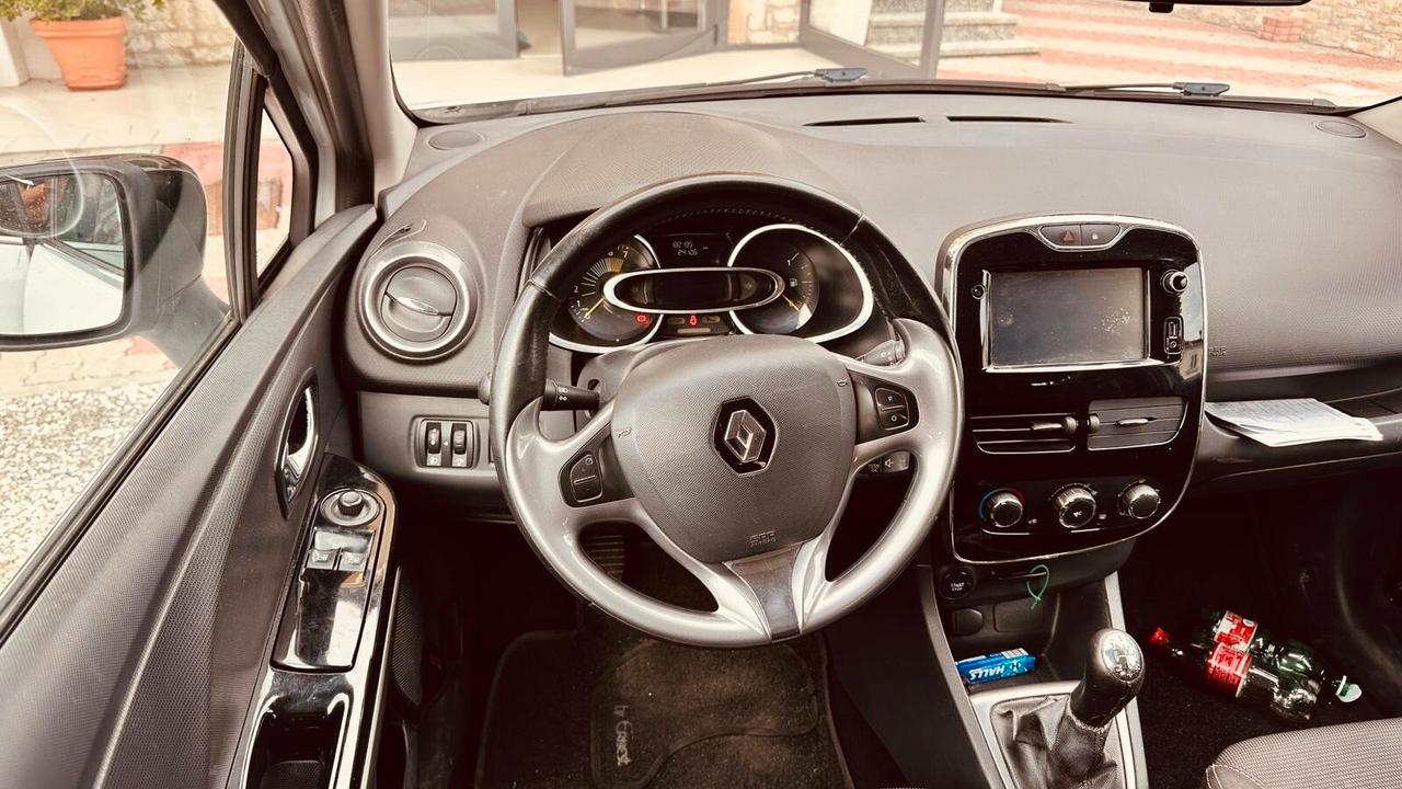Renault Clio 1.2 75CV 5 porte Costume National