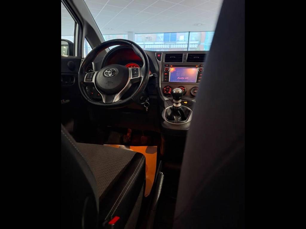 Toyota Verso-S 1.4 Active MT