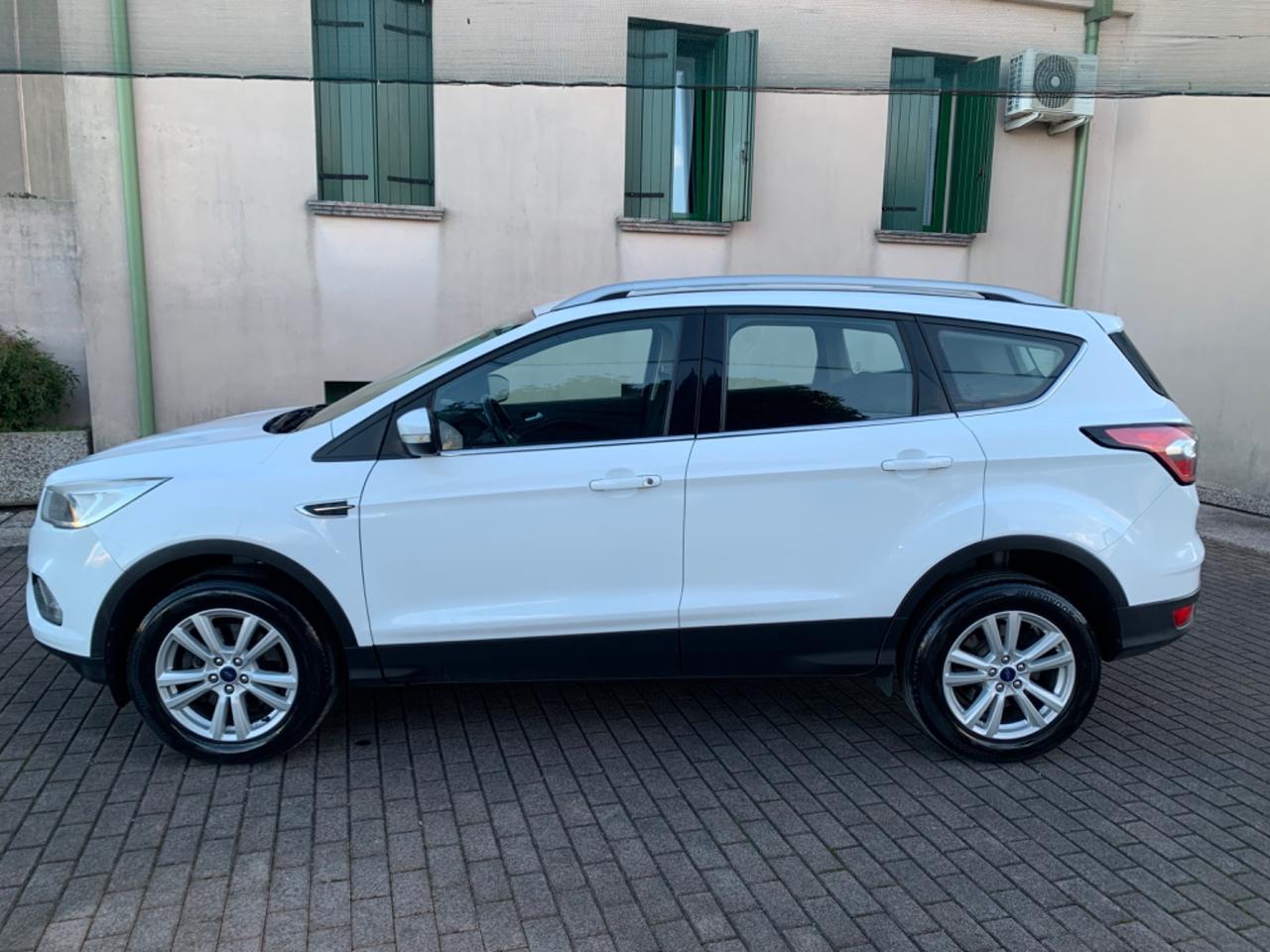 Ford Kuga 1.5 TDCI 120 CV S&S 2WD Titanium