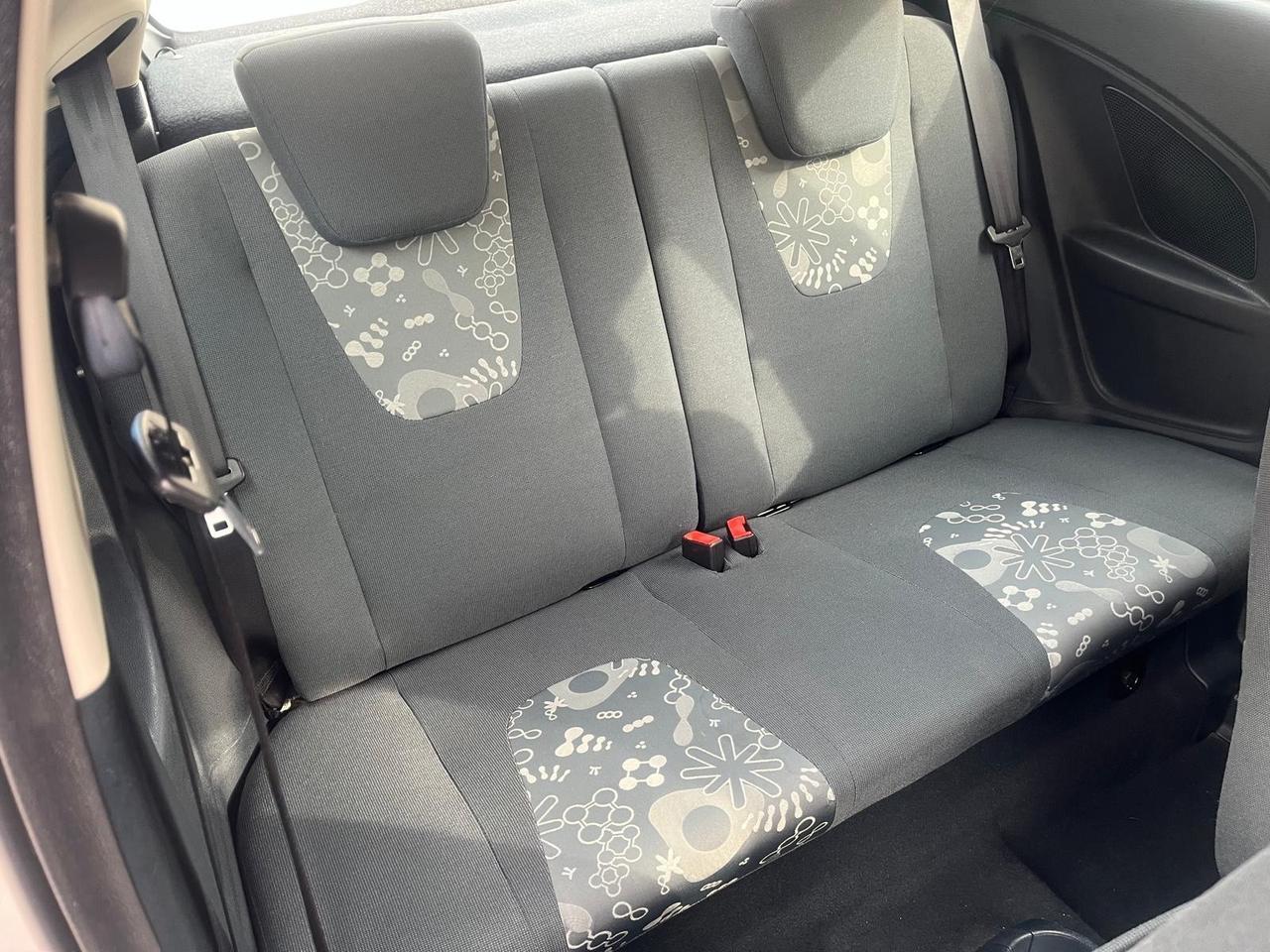 Ford ka 1.2 benz .-full opt-2013