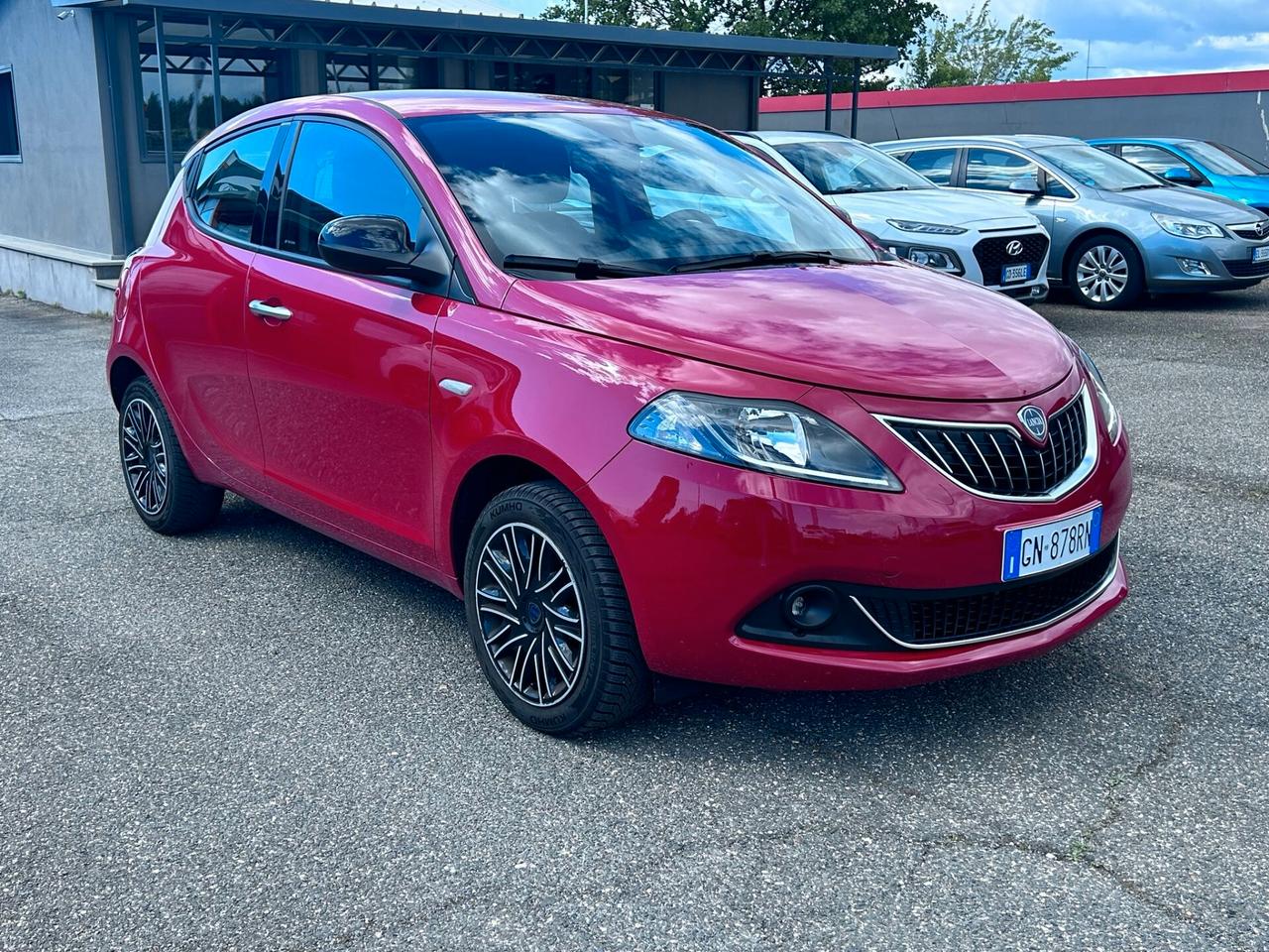 Lancia Ypsilon 1.0 FireFly 5 porte S&S Hybrid Gold Plus