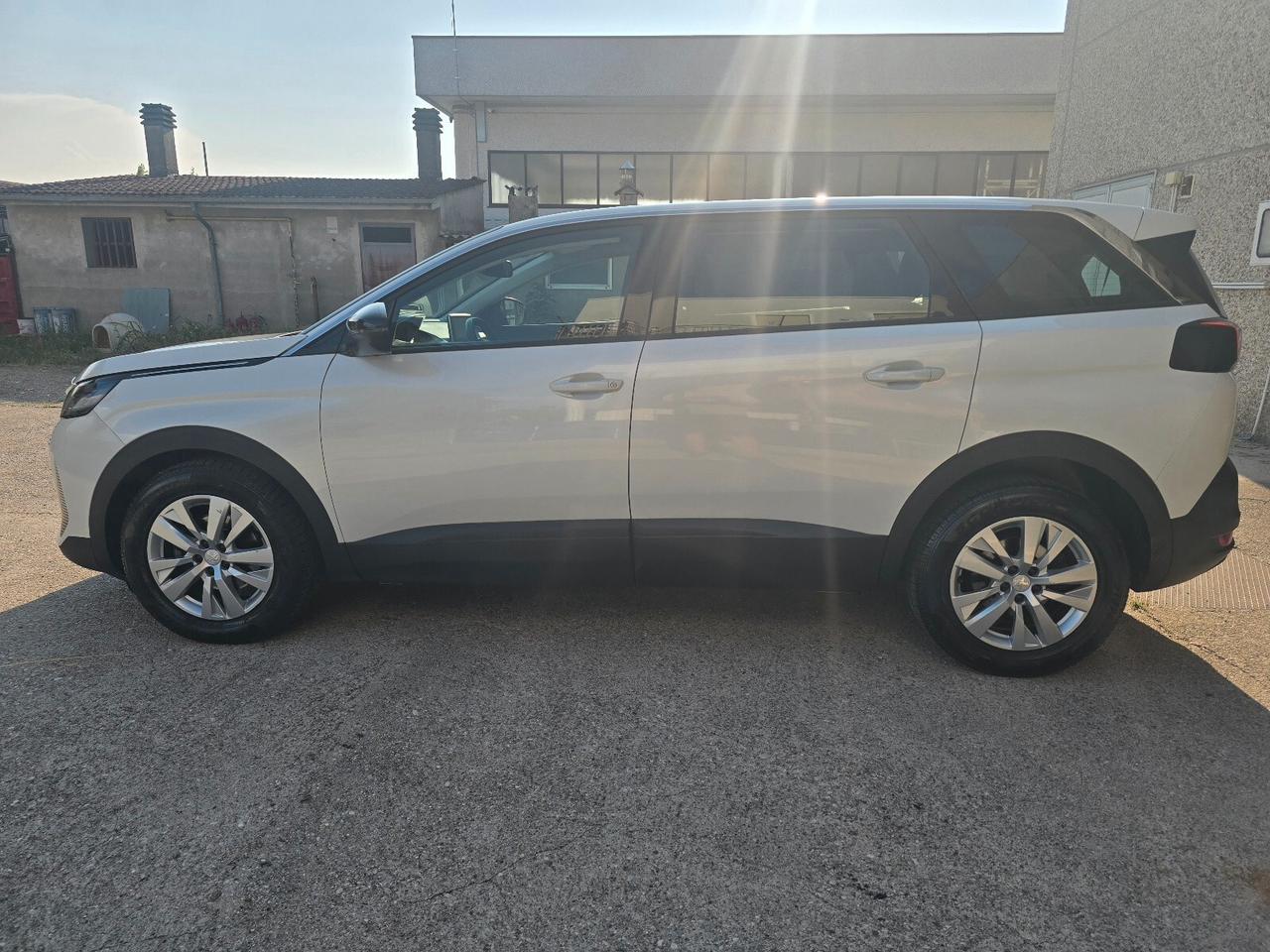 Peugeot 5008 BlueHDi 130 S&S EAT8 Active Pack