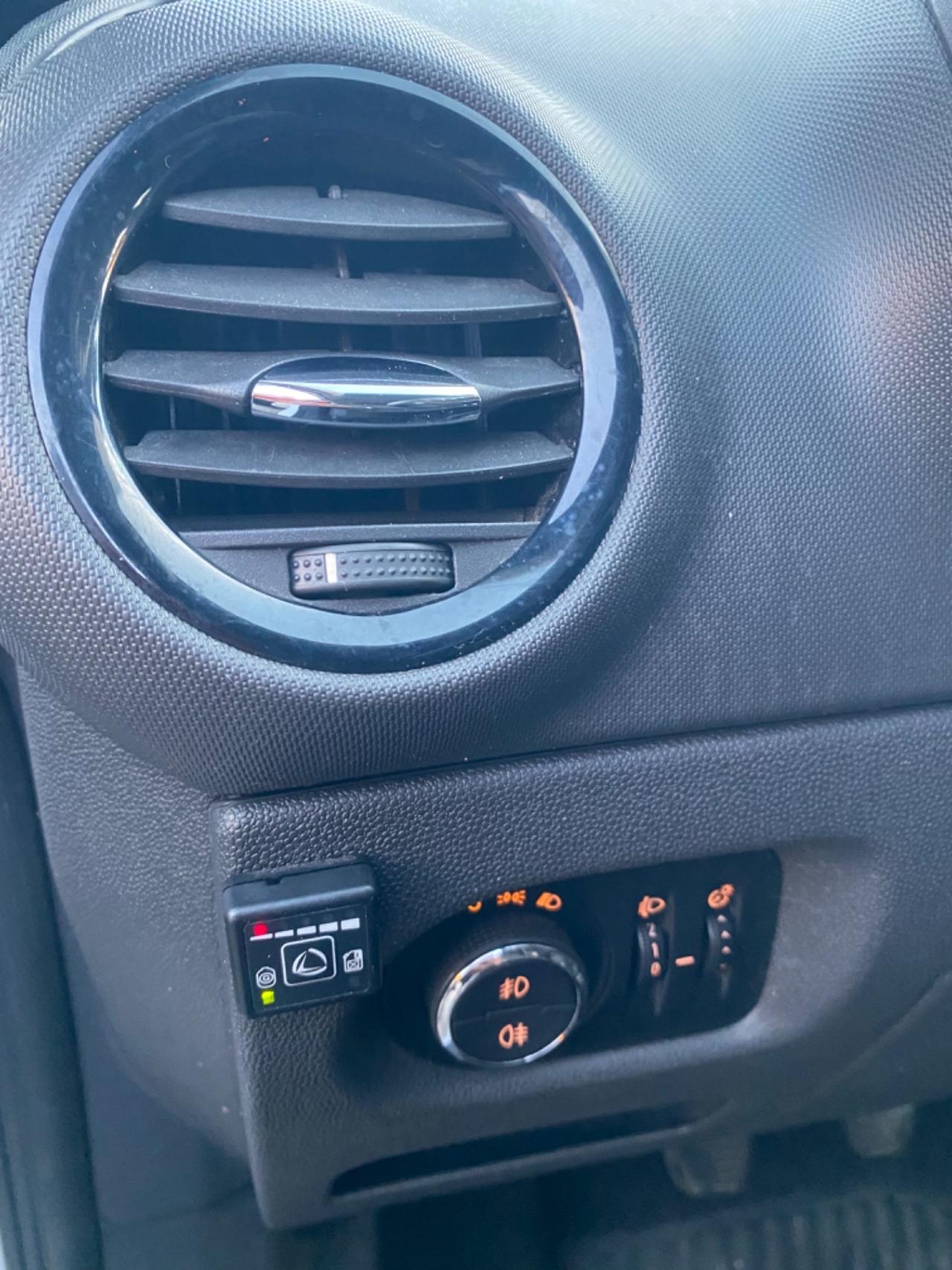 Opel Corsa 1.2 GPL Fine 2011 TAGLIANDATA