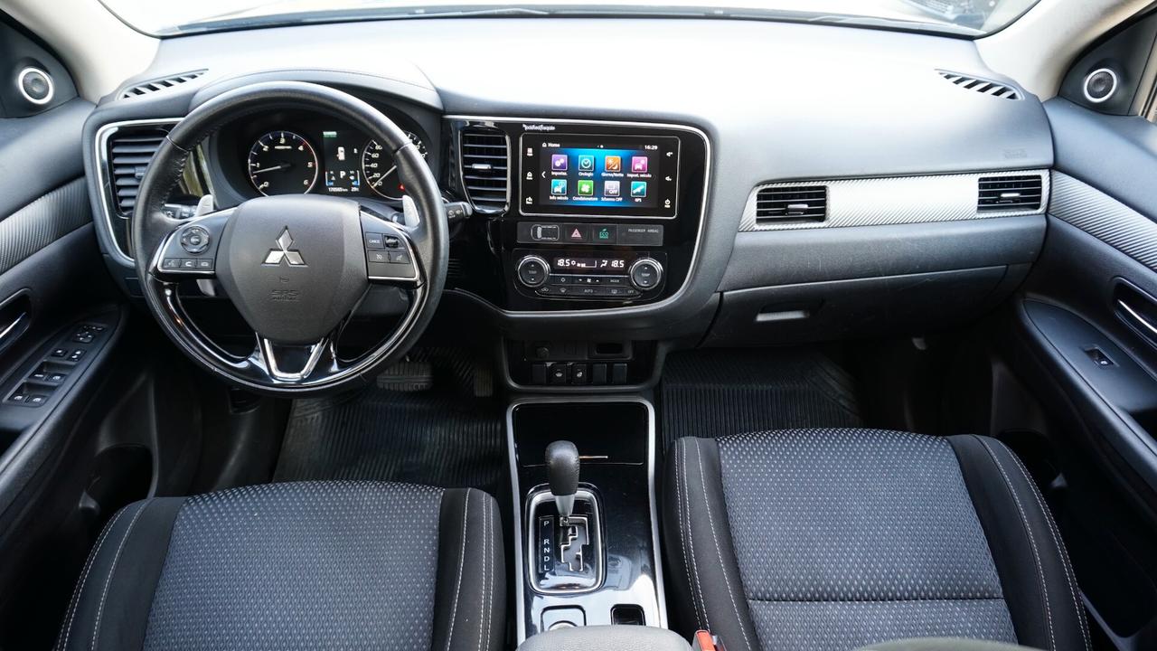 Mitsubishi Outlander 2.2 DI-D 4WD Intense