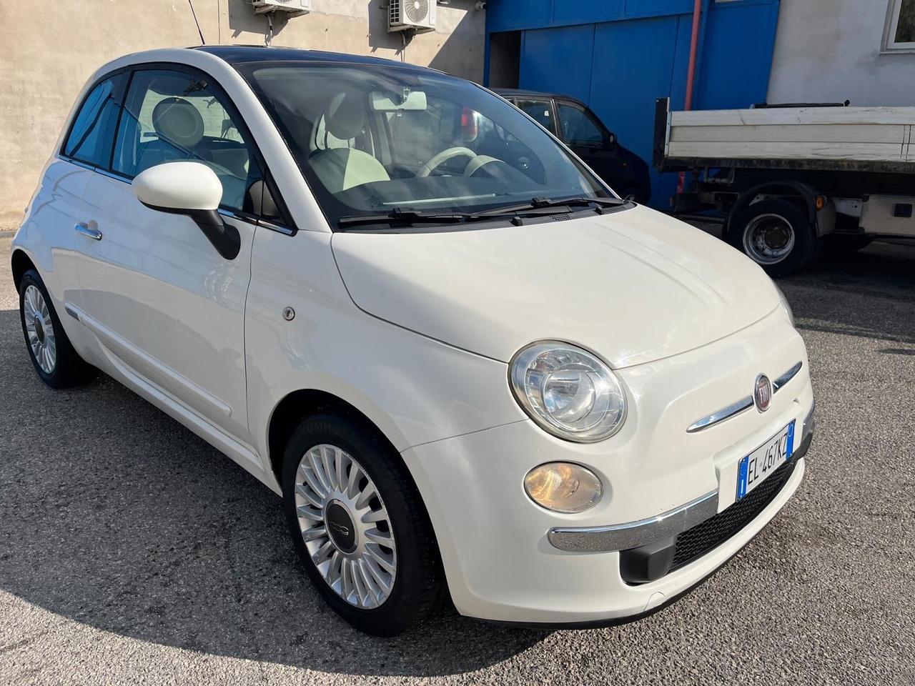 Fiat 500 1.3 mat/95 cv lounge-km 139000-2012