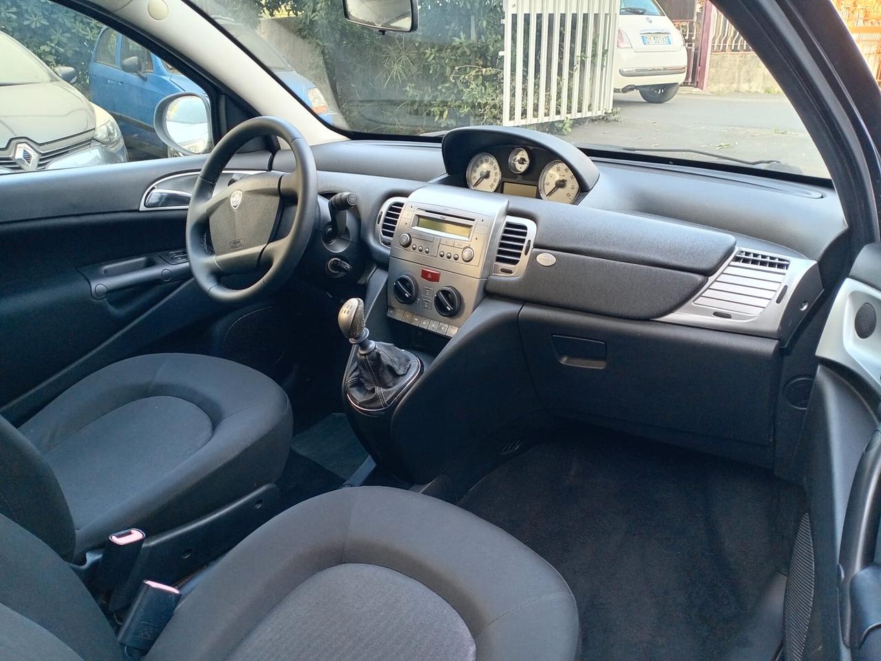 Lancia Ypsilon 1.2 69 CV 5 porte S&S Platinum