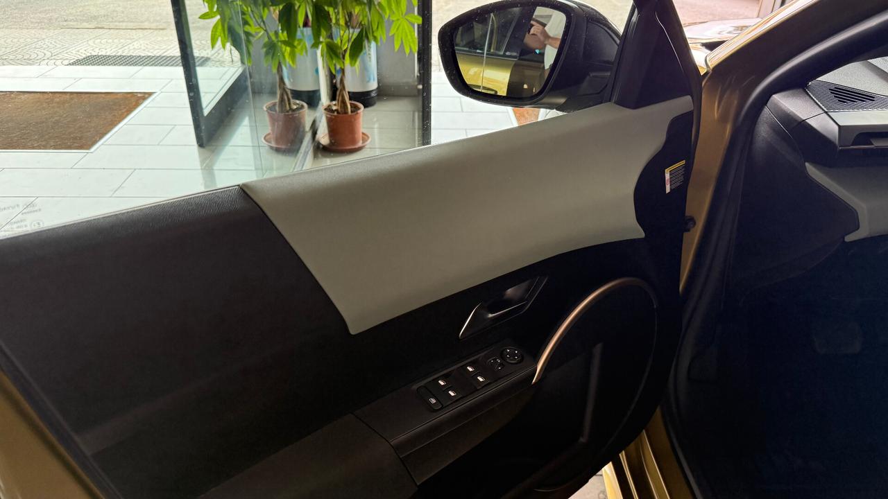 Lancia Ypsilon Hybrid e-DCT