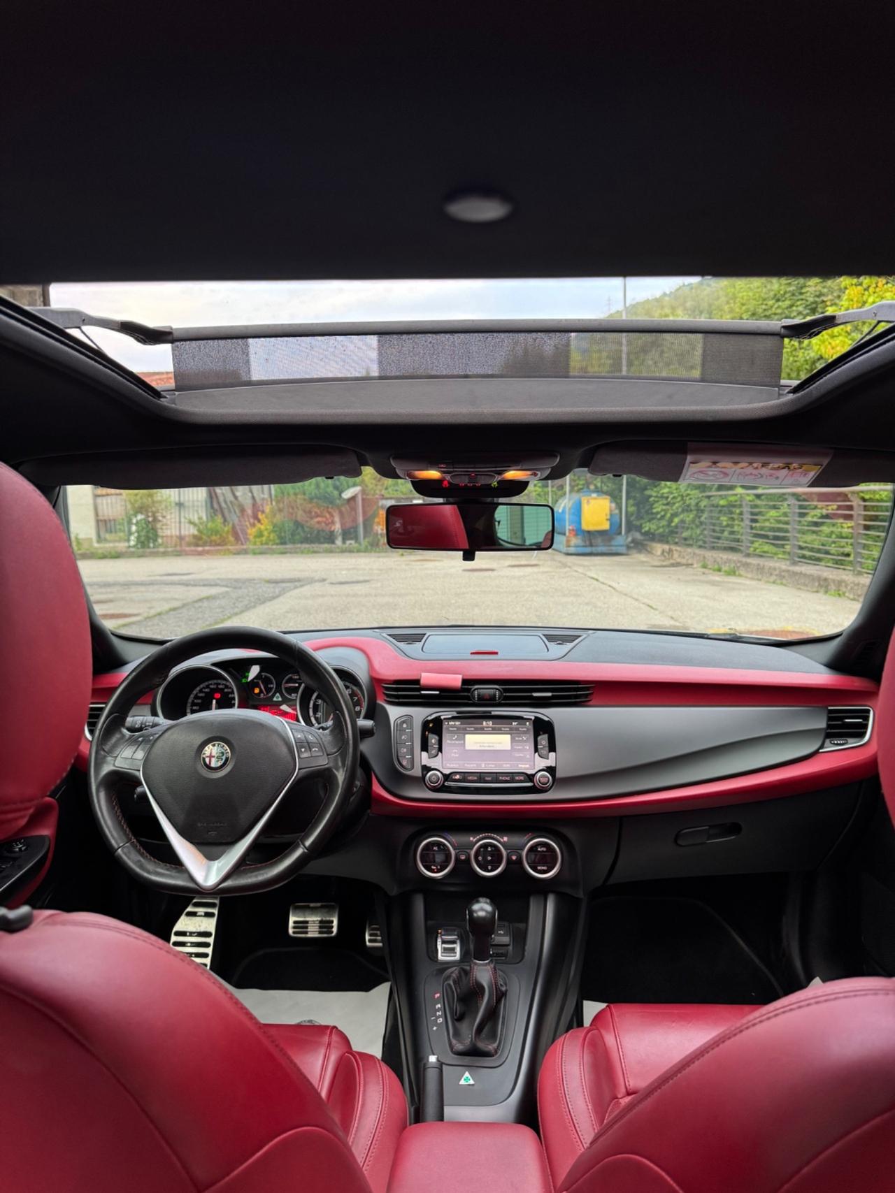 Alfa Romeo Giulietta 1750 Turbo TCT Quadrifoglio Verde