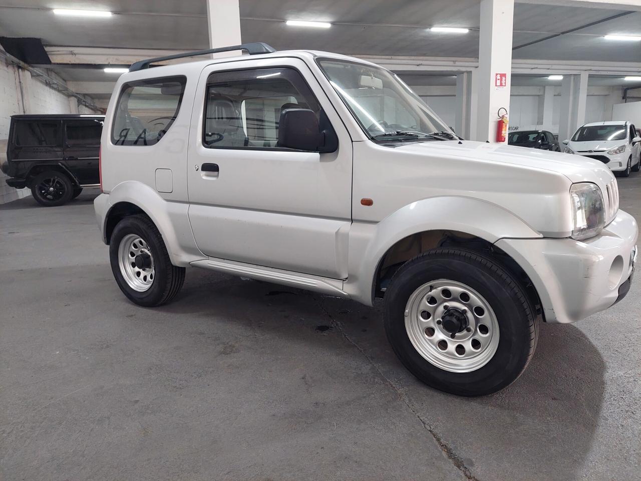 Suzuki Jimny 1.3i 16V cat 4WD JLX