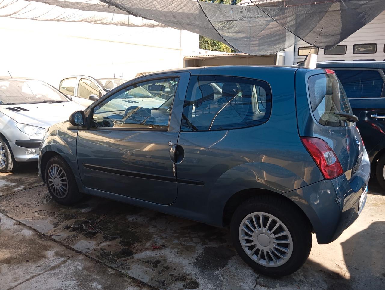 Renault Twingo 1.2 benzina valuto permute