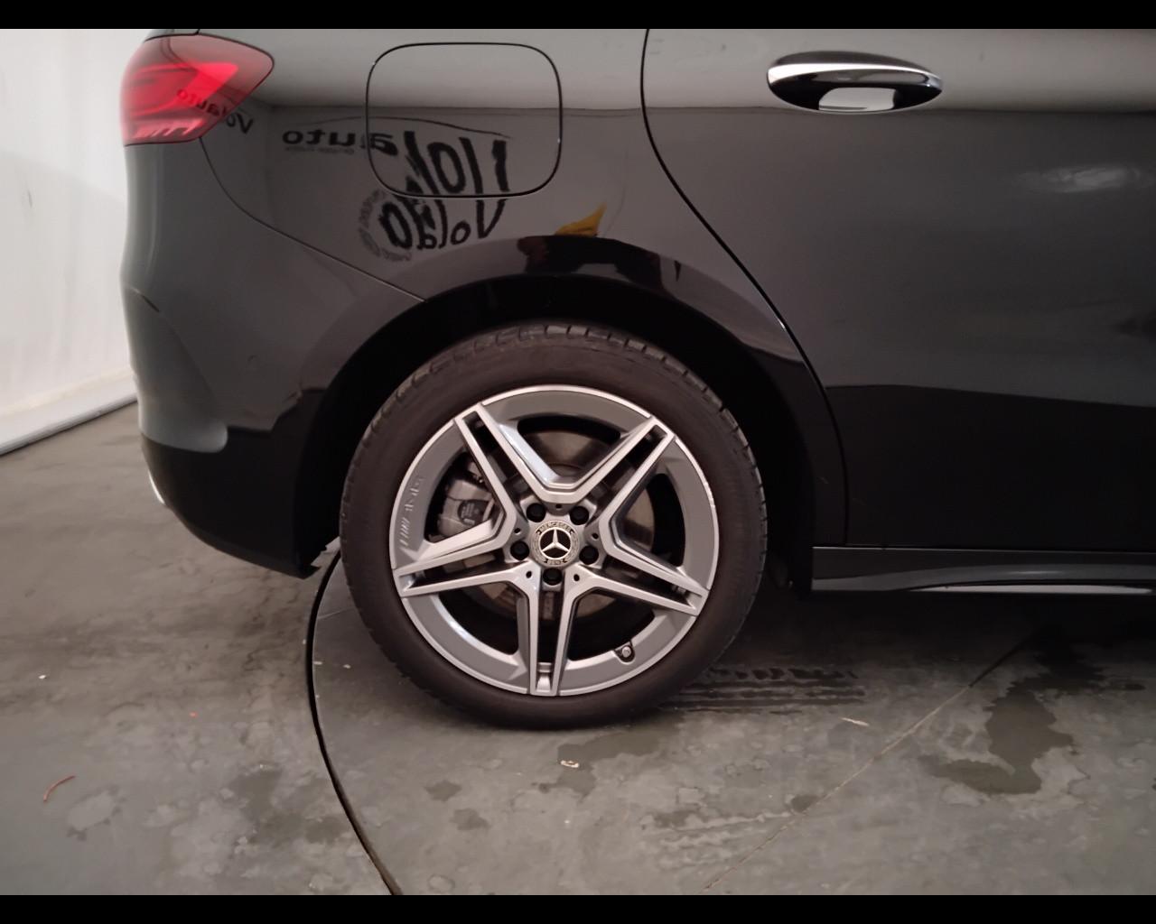 Mercedes-Benz Classe B - W247 2023 - B 250 e phev AMG Line Premium auto