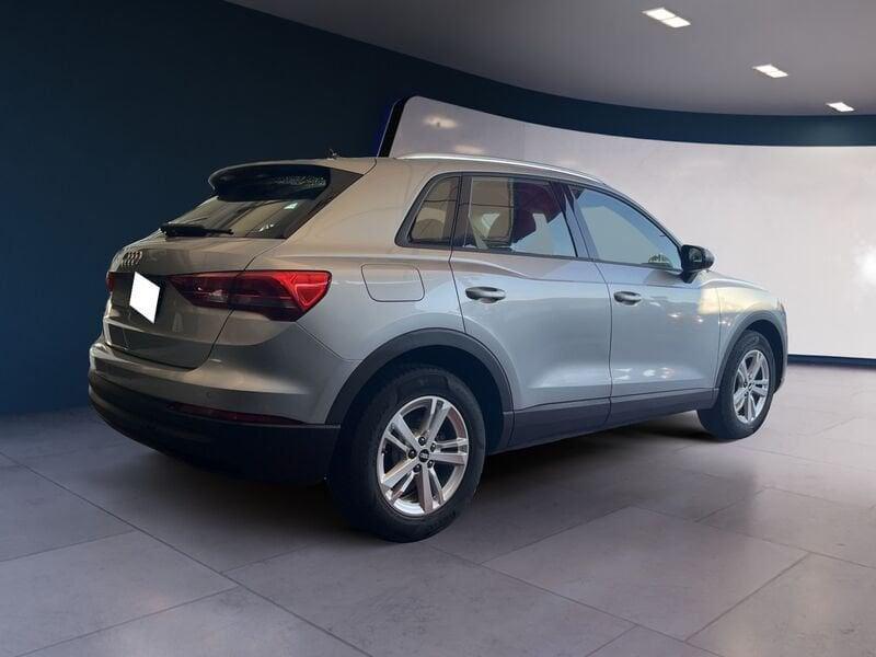 Audi Q3 35 TDI S tronic Business