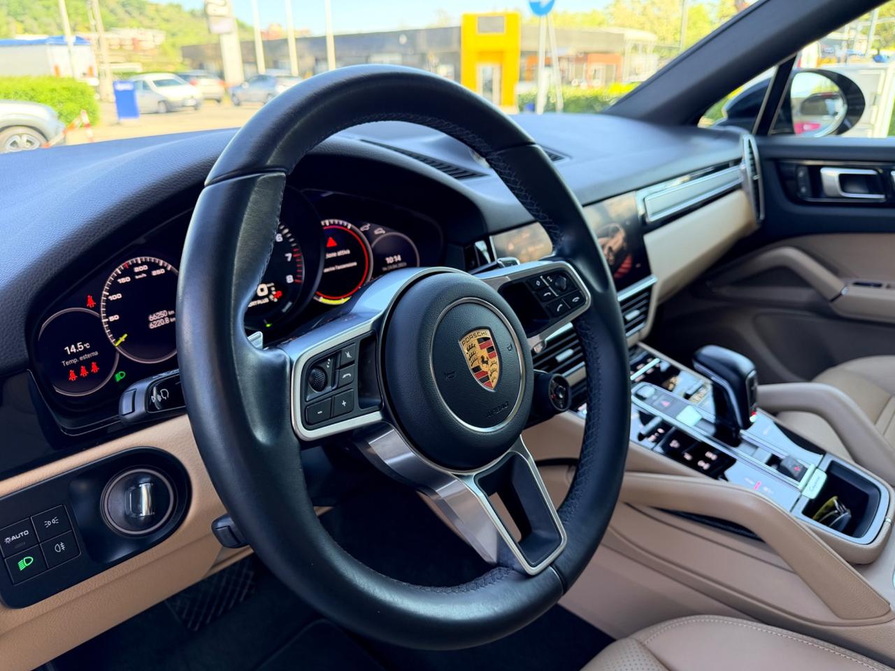 Porsche Cayenne Coupé 3.0 V6 E-Hybrid Platinum Edition