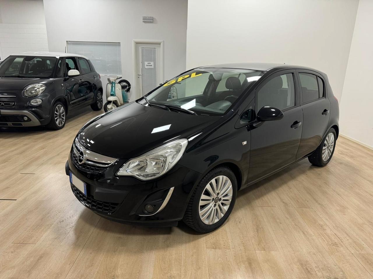 Opel Corsa 1.2 85CV 5 porte GPL