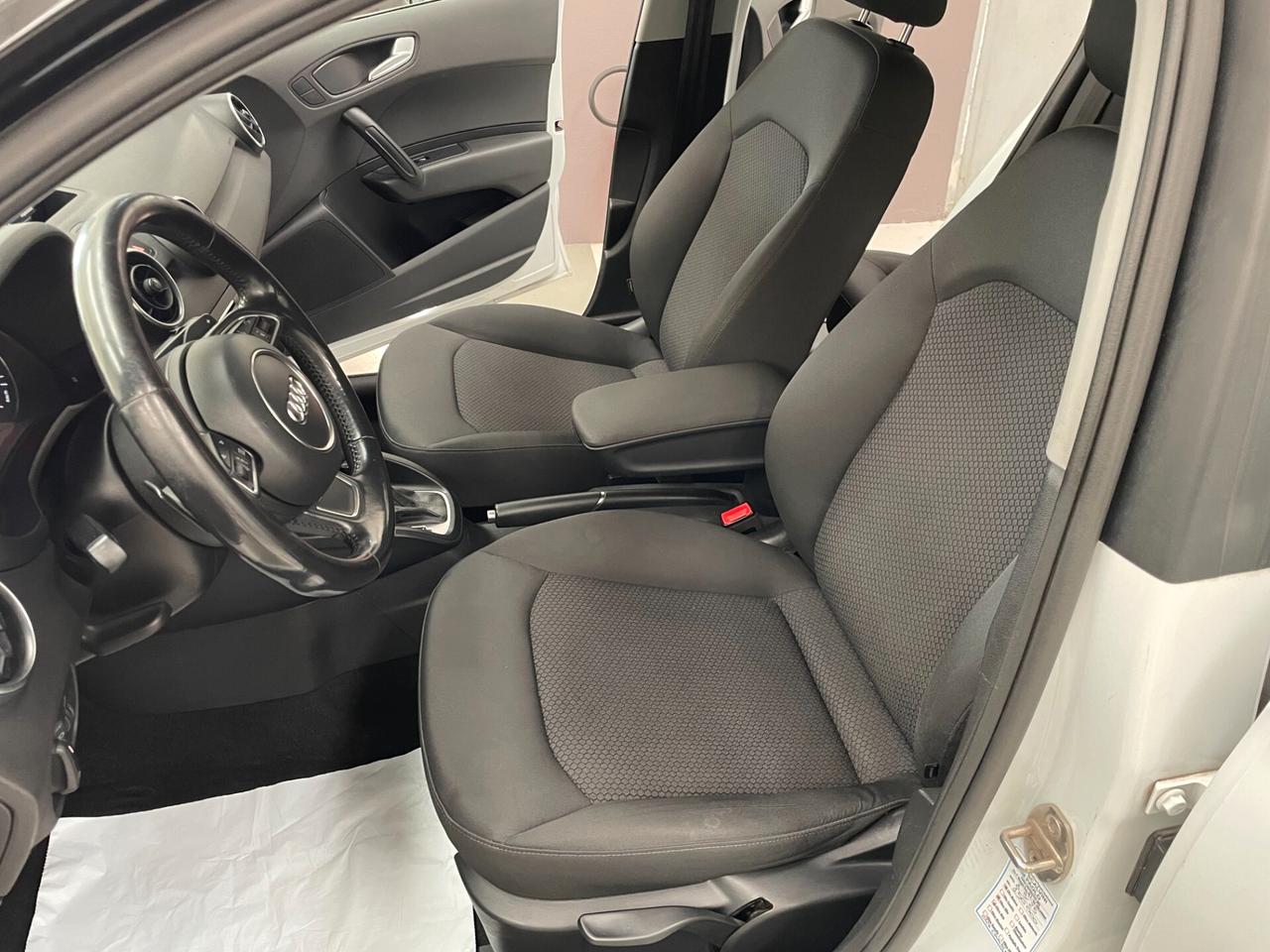 Audi A1 1.4 TDI 90CV S tronic Sline
