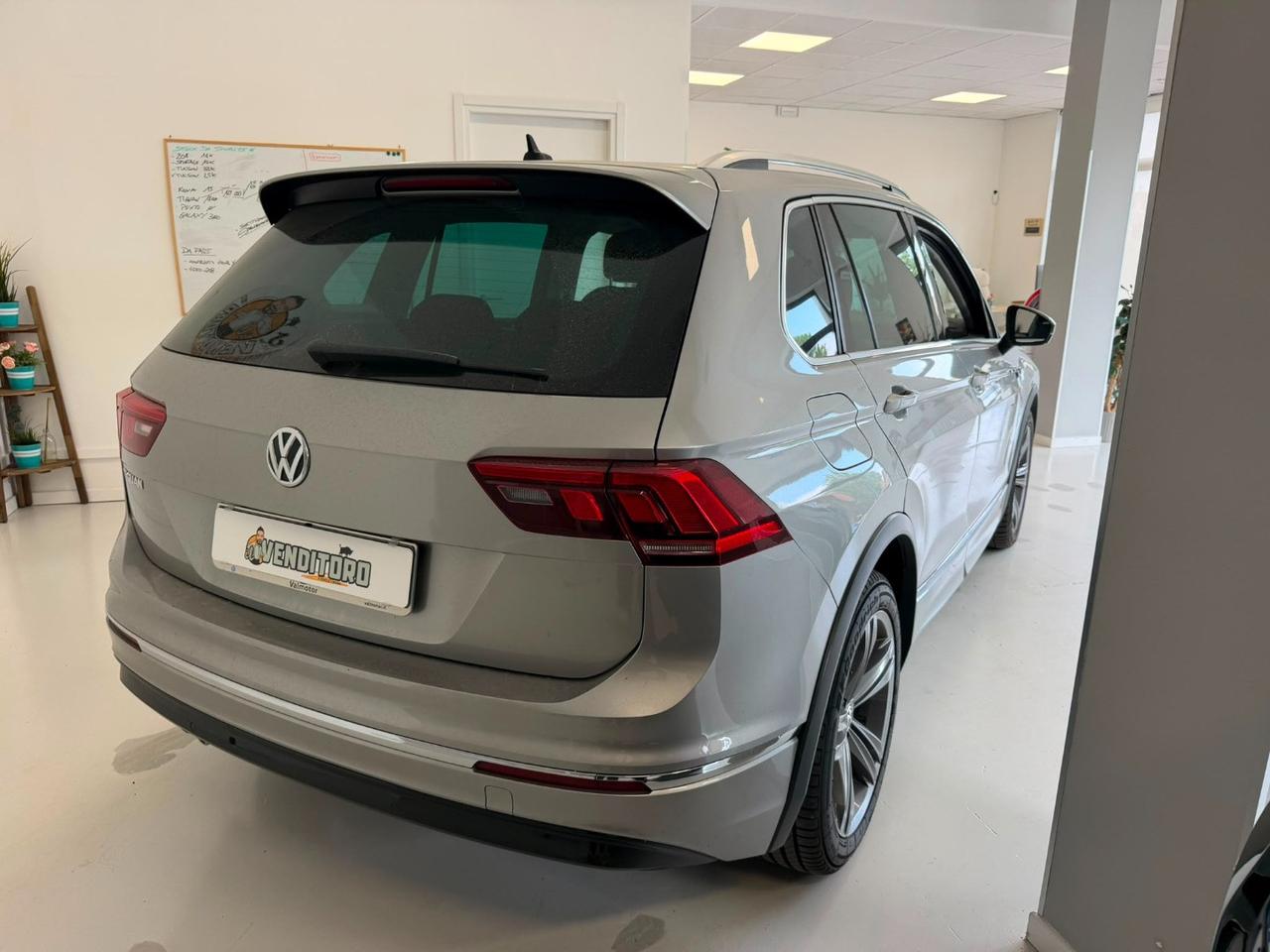 VOLKSWAGEN Tiguan 1.6 116 CV 85 KW TDI R LINE